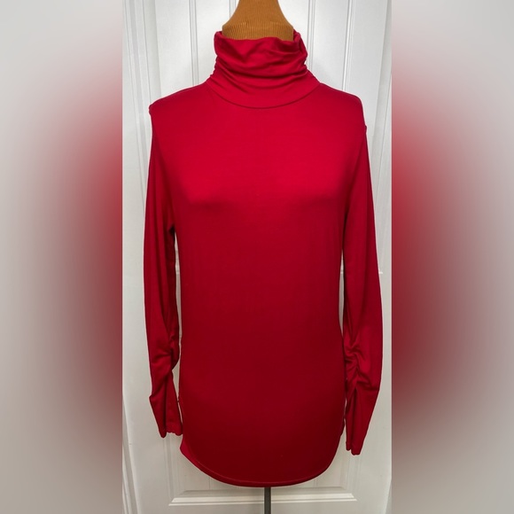 Tops - Susan Lewis Ruched Turtleneck Top Size Medium
